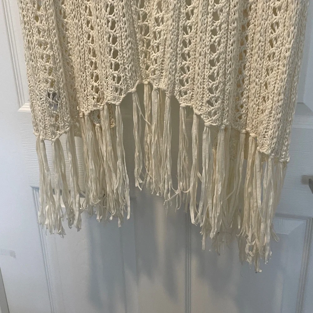 ❤️ American Eagle Fringe Crochet Knit Kimono Shaw Ivory Cream Oversized Boho